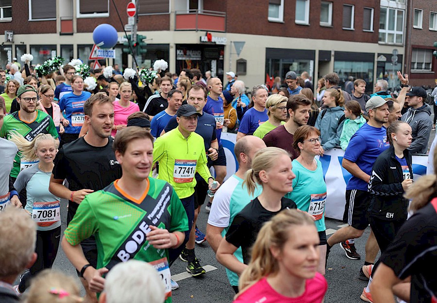 Viele Läufer*innen beim Marathon