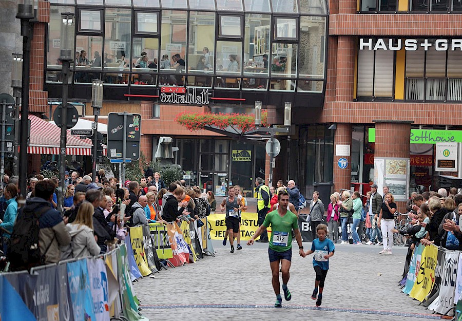 Läufer*innen beim Marathon