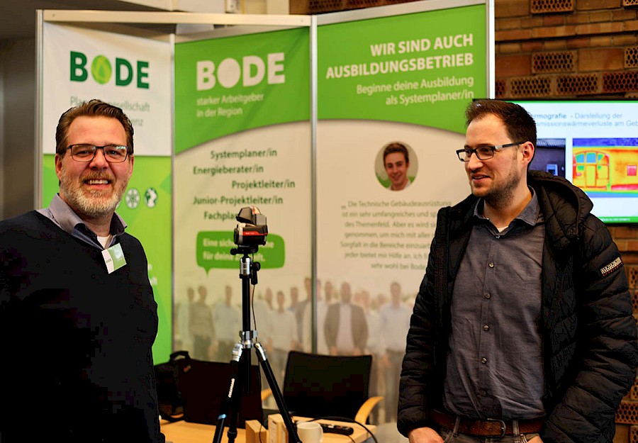 Leiter des Vetriebs - Tim Riedel (links) & Niederlassungsleiter - Stefan Langner (rechts) am Bode Stand