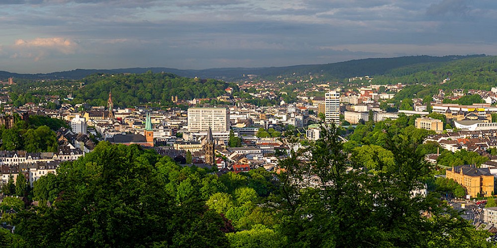 Die Stadt Wuppertal in der Vogelperspektive