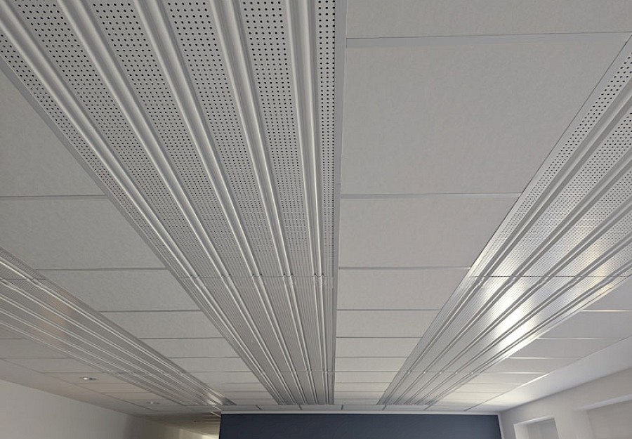 Deckenstrahlplatten zum Heizen und Kühlen der Räume