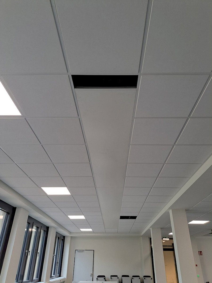 Die neuen Deckensegel sorgen für eine angenehme Beheizung der Räume