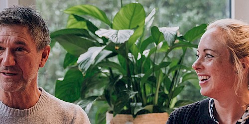 Es wird über Energiespar- und Effizienzmaßnahmen für Unternehmen ausgetauscht.