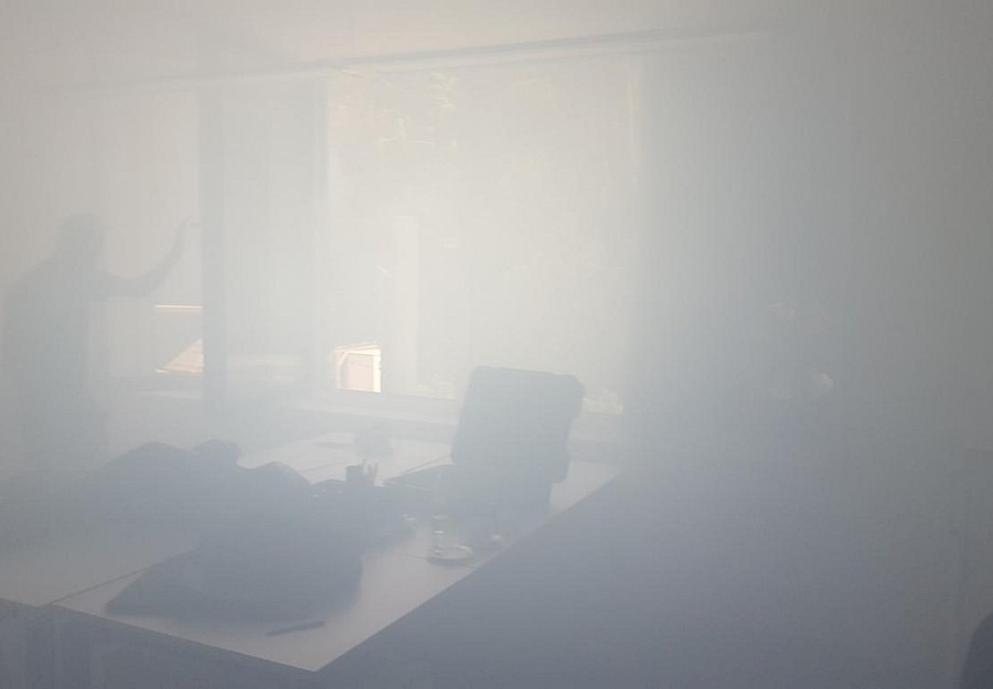 Ein Raum voller Rauch